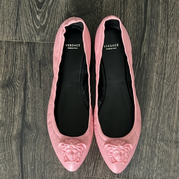 Versace Medusa head pink leather flats - Picture 13 of 14